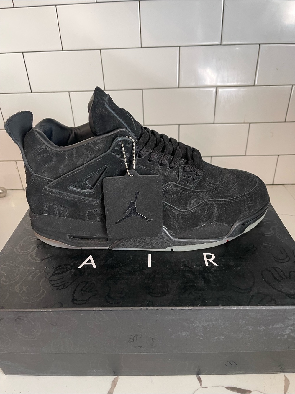 Men’s Retro 4 Kaw Size 11.